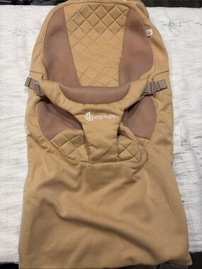 Brand new !!! Ergobaby EVOLVE Soft Structured bouncer cover in Camel and Brown